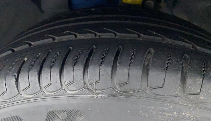 2018 Ford Ecosport TITANIUM 1.5L DIESEL, Diesel, Manual, 28,782 km, Left Front Tyre Tread