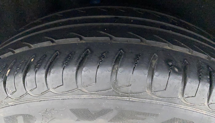 2018 Ford Ecosport TITANIUM 1.5L DIESEL, Diesel, Manual, 28,782 km, Right Rear Tyre Tread
