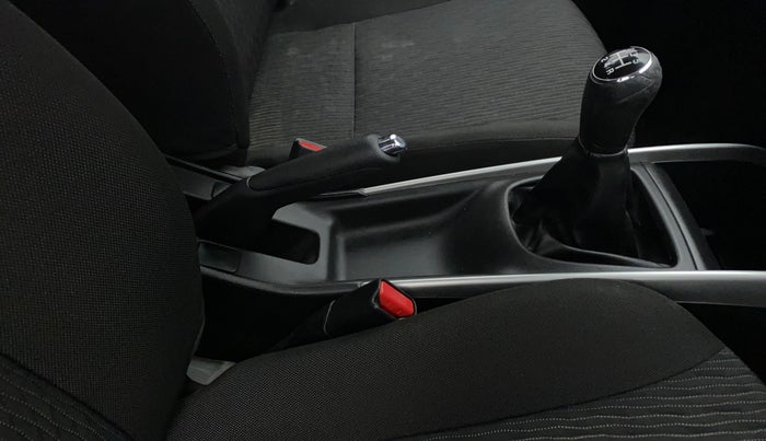 2017 Maruti Baleno DELTA PETROL 1.2, Petrol, Manual, 12,940 km, Gear Lever