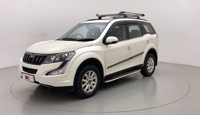 2016 Mahindra XUV500 W10, Diesel, Manual, 73,110 km, Left Front Diagonal