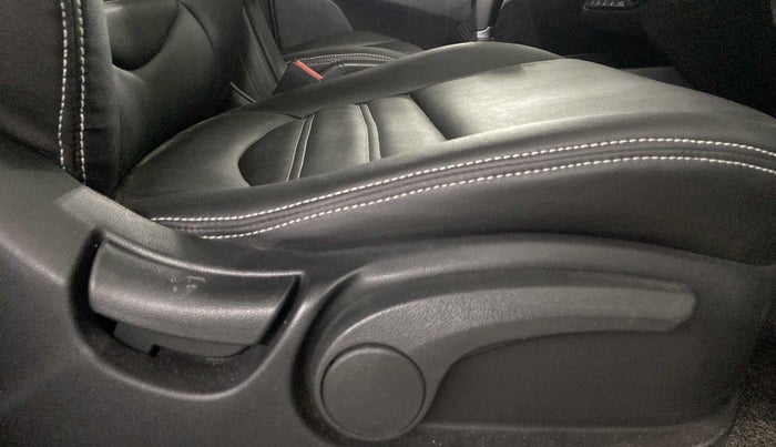 2017 Hyundai Creta SX PLUS AT 1.6 PETROL, Petrol, Automatic, 32,186 km, Driver Side Adjustment Panel