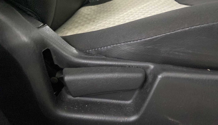 2019 Maruti Alto VXI, Petrol, Manual, 6,664 km, Driver Side Adjustment Panel
