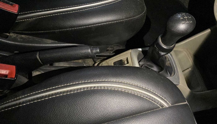 2018 Maruti Alto K10 VXI, Petrol, Manual, 32,998 km, Gear Lever