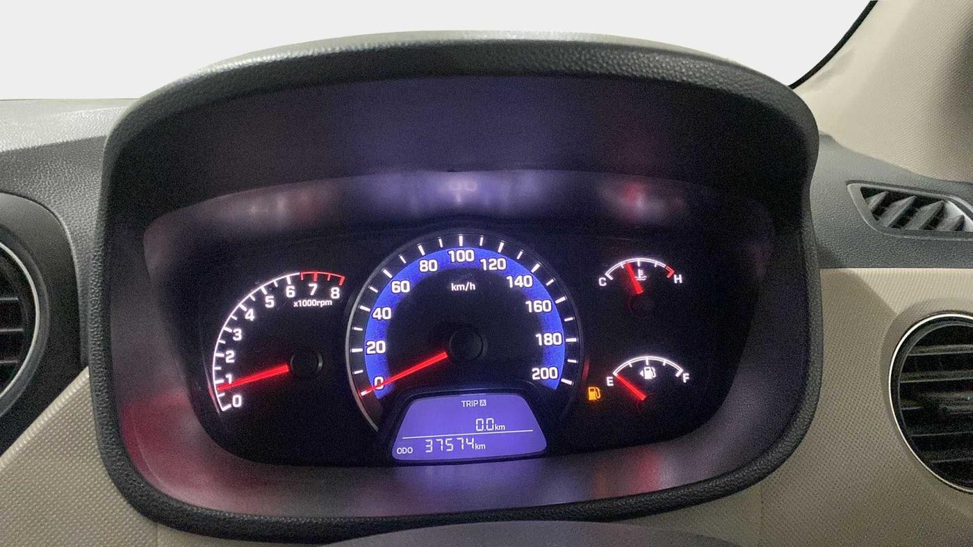 2016 Hyundai Xcent SX 1.2, Petrol, Manual, 37,571 km, Odometer Image