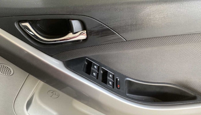2018 Tata NEXON XZA PLUS PETROL, Petrol, Automatic, 11,120 km, Driver Side Door Panels Control