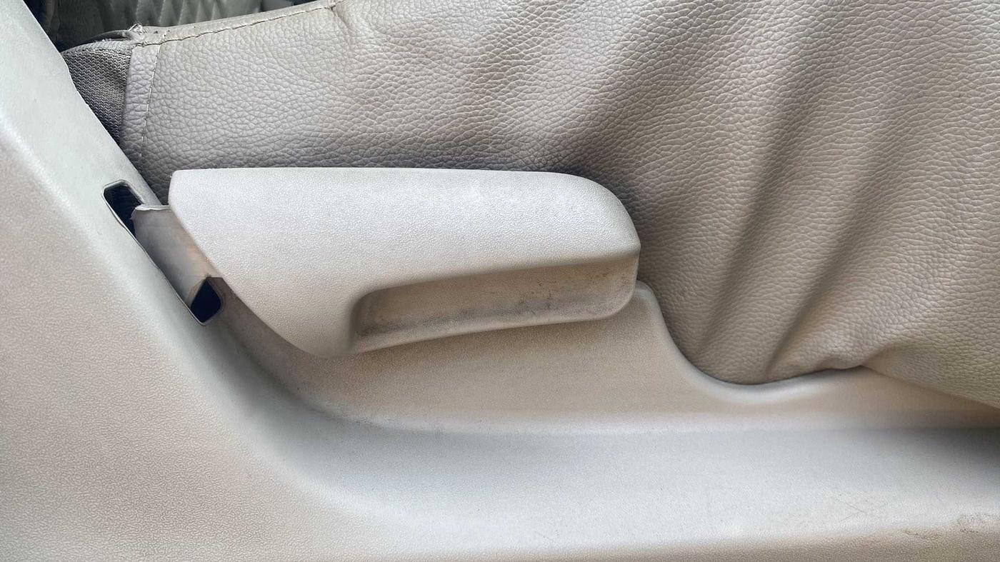 2018 Maruti Celerio VXI (O) CNG, CNG, Manual, 57,098 km, Driver Side Adjustment Panel