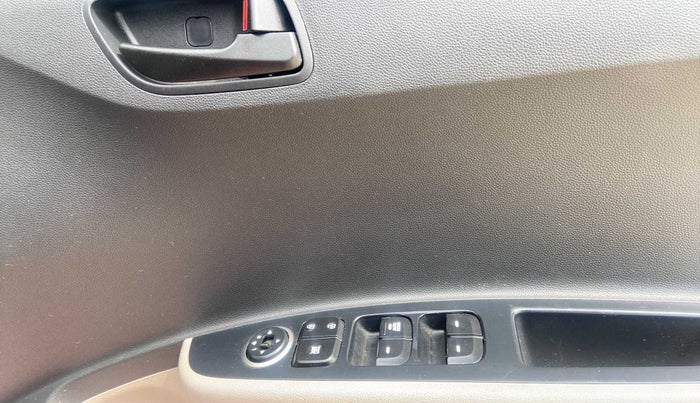 2019 Hyundai Grand i10 MAGNA 1.2 KAPPA VTVT, Petrol, Manual, 24,067 km, Driver Side Door Panels Control