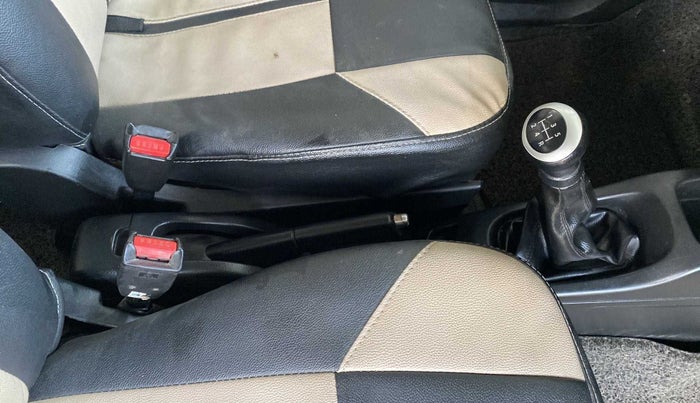 2017 Maruti Wagon R 1.0 VXI, Petrol, Manual, 44,225 km, Gear Lever