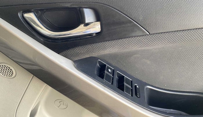 2018 Tata NEXON XZA PLUS PETROL DUAL TONE, Petrol, Automatic, 50,359 km, Driver Side Door Panels Control