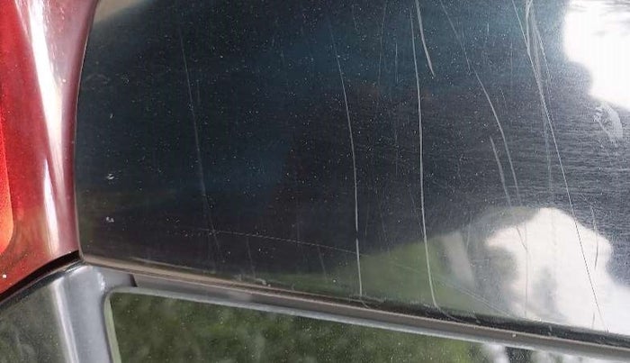 2016 Mahindra TUV300 T8, Diesel, Manual, 60,233 km, Right C pillar - Minor scratches