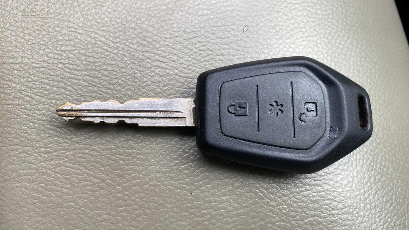 2016 Mahindra TUV300 T8, Diesel, Manual, 60,233 km, Key Close Up