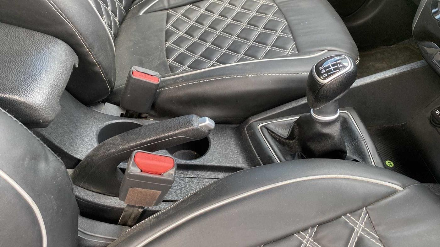 2019 Hyundai Elite i20 SPORTZ PLUS 1.4 CRDI, Diesel, Manual, 61,905 km, Gear Lever