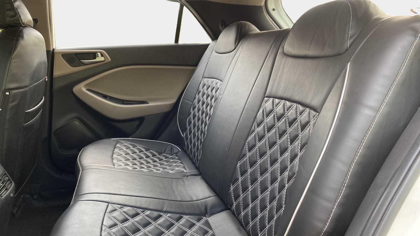 2019 Hyundai Elite i20 SPORTZ PLUS 1.4 CRDI, Diesel, Manual, 61,905 km, Right Side Rear Door Cabin