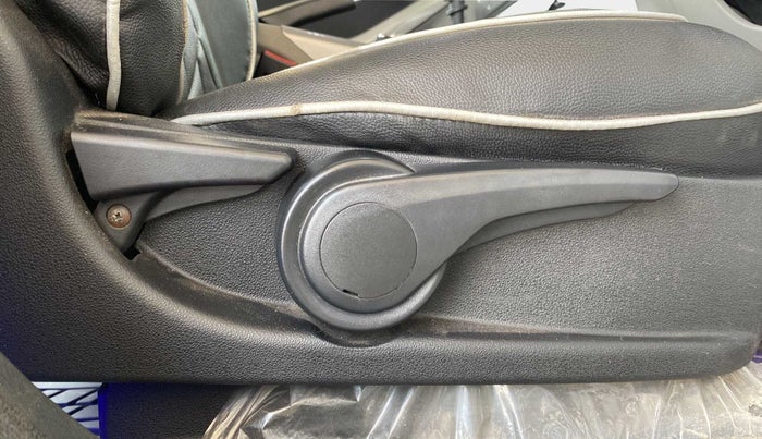 2019 Tata NEXON XZ PLUS DIESEL, Diesel, Manual, 55,467 km, Driver Side Adjustment Panel