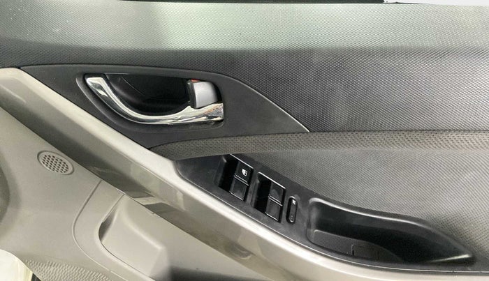 2019 Tata NEXON XZA PLUS DIESEL, Diesel, Automatic, 68,052 km, Driver Side Door Panels Control