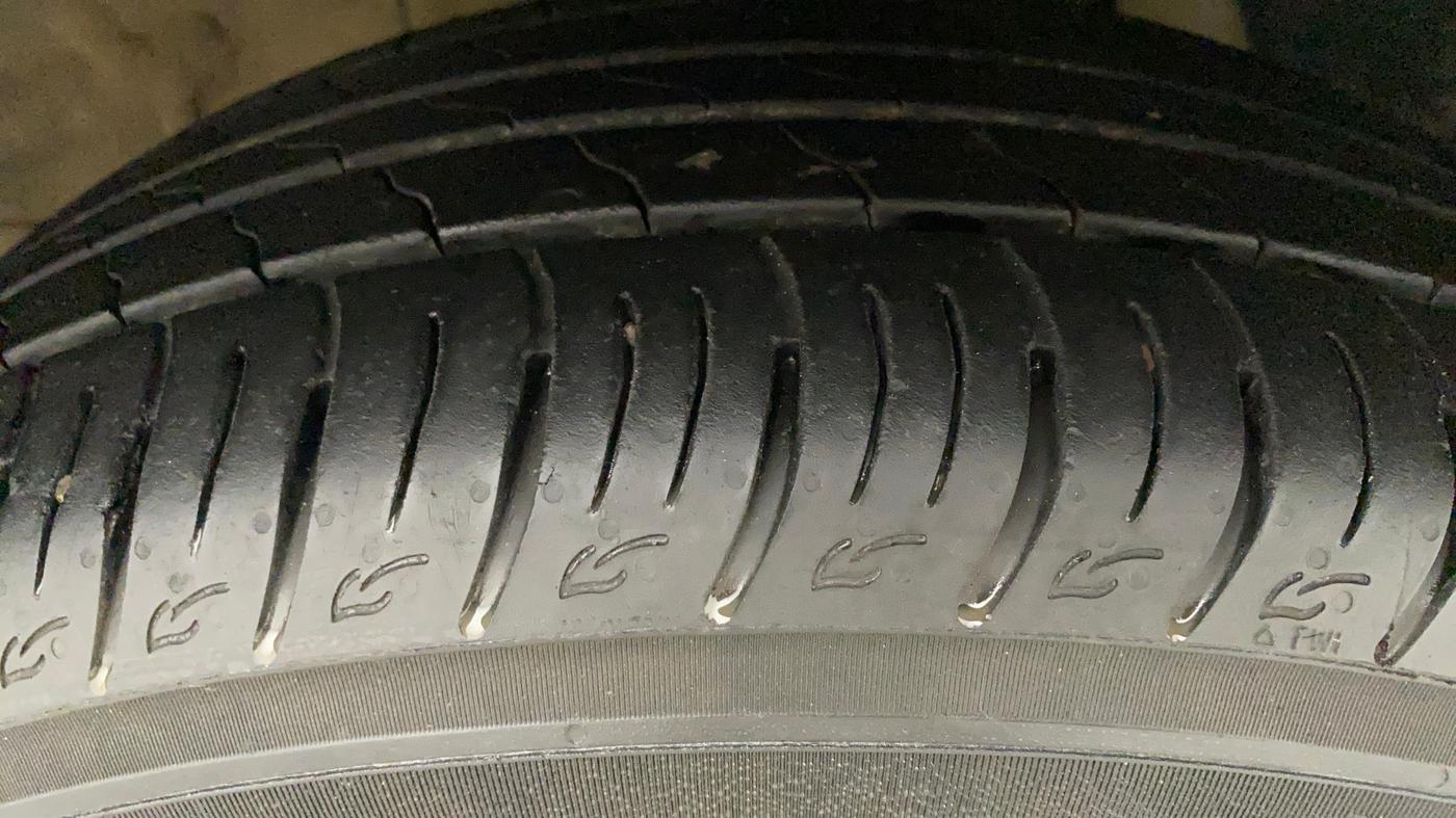 2019 Hyundai VENUE SX PLUS 1.0 TURBO DCT, Petrol, Automatic, 70,908 km, Right Front Tyre Tread