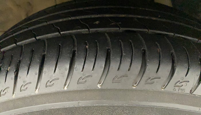 2019 Hyundai VENUE SX PLUS 1.0 TURBO DCT, Petrol, Automatic, 70,908 km, Right Front Tyre Tread