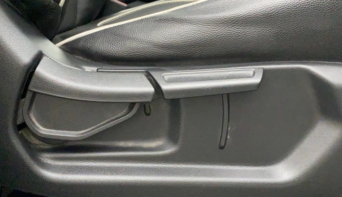 2019 Hyundai VENUE SX PLUS 1.0 TURBO DCT, Petrol, Automatic, 70,908 km, Driver Side Adjustment Panel