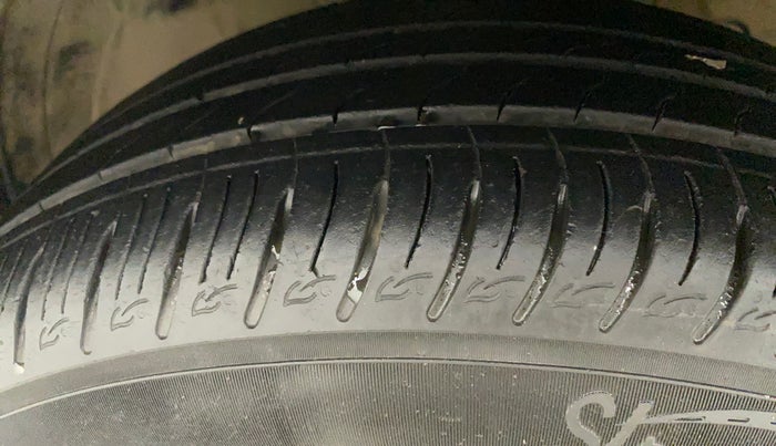 2019 Hyundai VENUE SX PLUS 1.0 TURBO DCT, Petrol, Automatic, 70,908 km, Left Front Tyre Tread