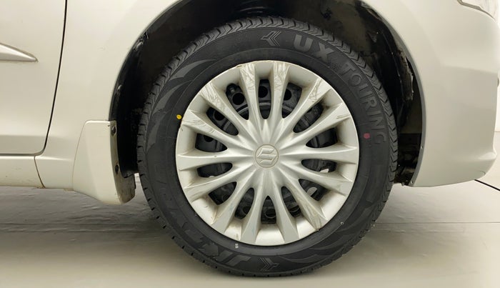 2016 Maruti Ciaz VXI+, Petrol, Manual, 1,03,392 km, Right Front Wheel