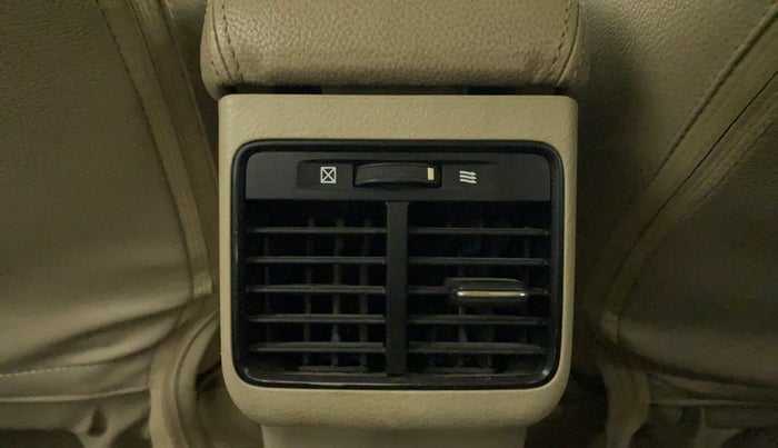2016 Maruti Ciaz VXI+, Petrol, Manual, 1,03,392 km, Rear AC Vents