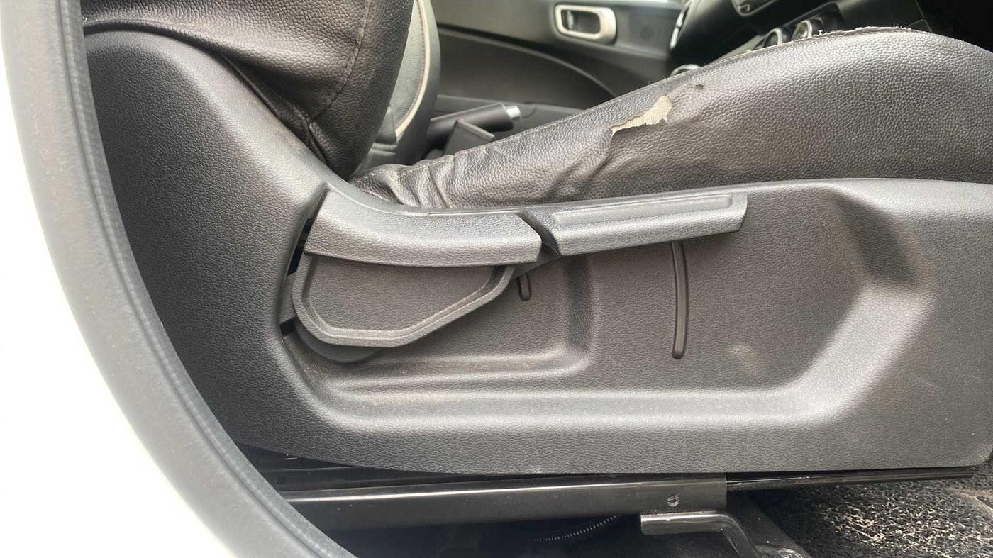 2019 Hyundai VENUE SX PLUS 1.0 TURBO DCT, Petrol, Automatic, 16,004 km, Driver Side Adjustment Panel