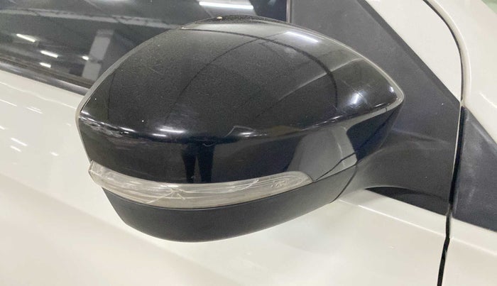 2021 Tata Tiago XZA PLUS PETROL, Petrol, Automatic, 27,421 km, Right rear-view mirror - Indicator light has minor damage
