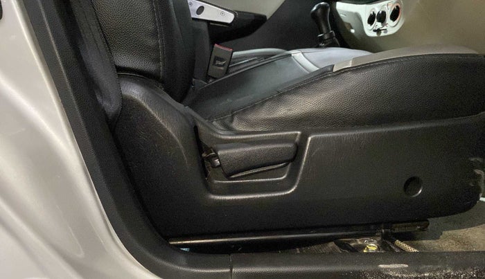 2019 Maruti Alto LXI, Petrol, Manual, 12,896 km, Driver Side Adjustment Panel