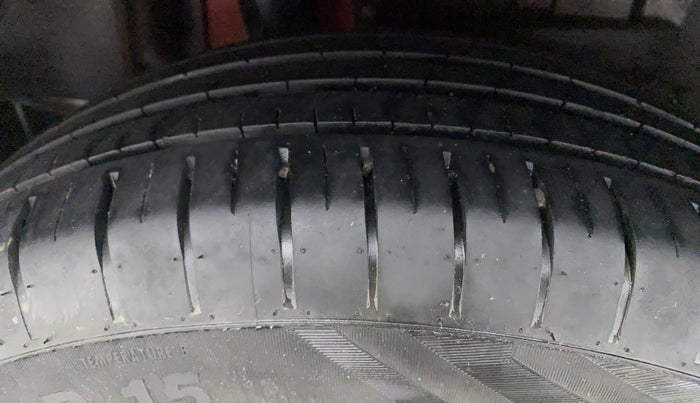 2022 Maruti Dzire ZXI Plus AMT, Petrol, Automatic, 27,447 km, Right Rear Tyre Tread