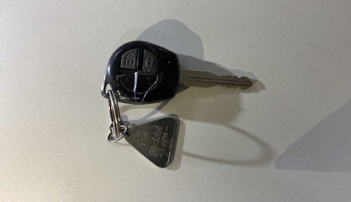 2014 Maruti Swift VXI, Petrol, Manual, 11,006 km, Key Close Up