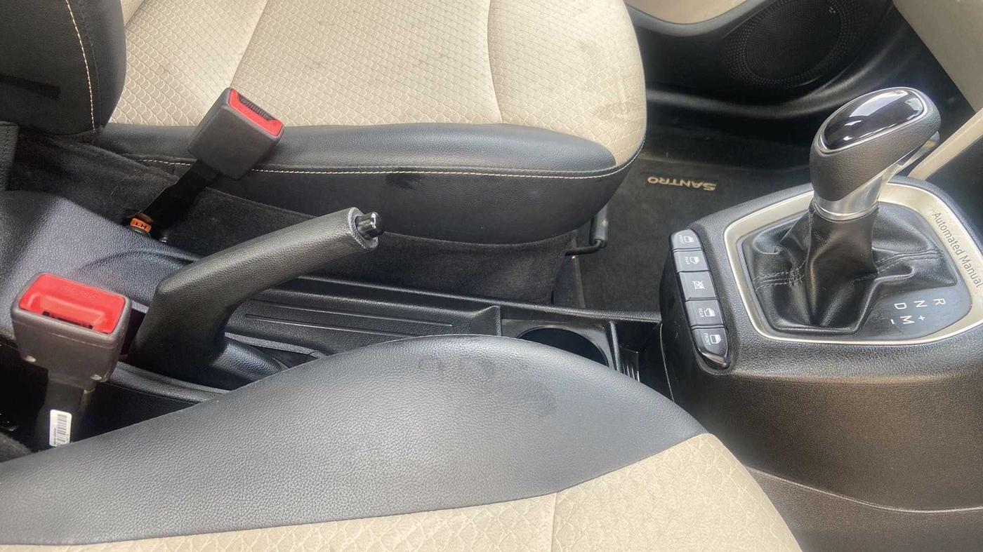 2018 Hyundai NEW SANTRO SPORTZ AMT, Petrol, Automatic, 16,989 km, Gear Lever