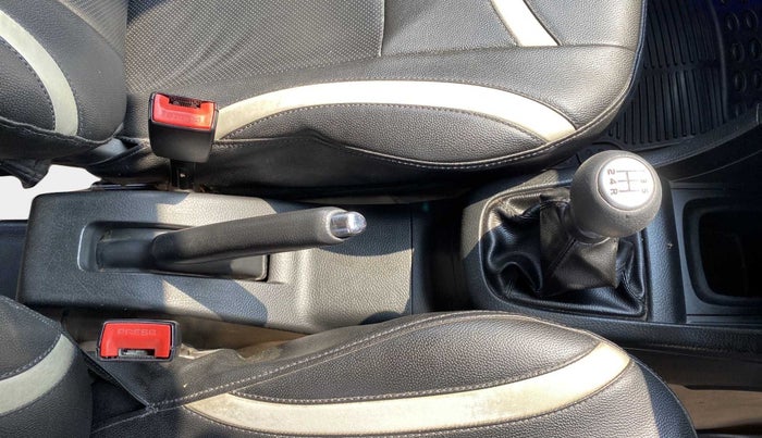 2016 Maruti Swift VDI ABS, Diesel, Manual, 74,080 km, Gear Lever
