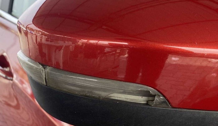 2018 Tata TIGOR XZA PETROL, Petrol, Automatic, 73,364 km, Right rear-view mirror - Indicator light has minor damage