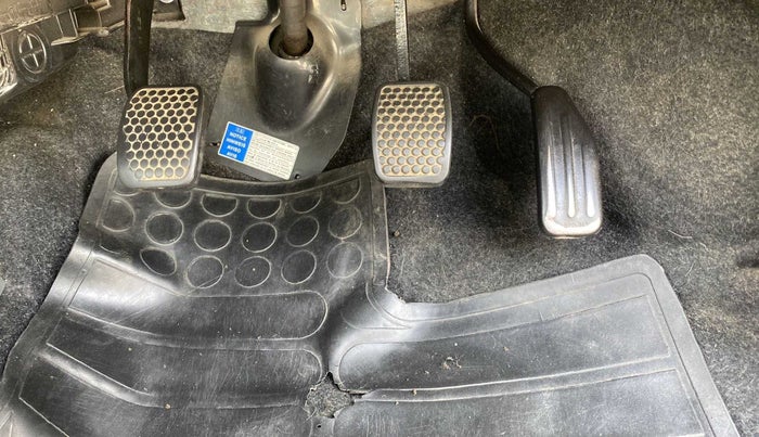 2015 Maruti Alto 800 LXI, Petrol, Manual, 71,417 km, Pedals