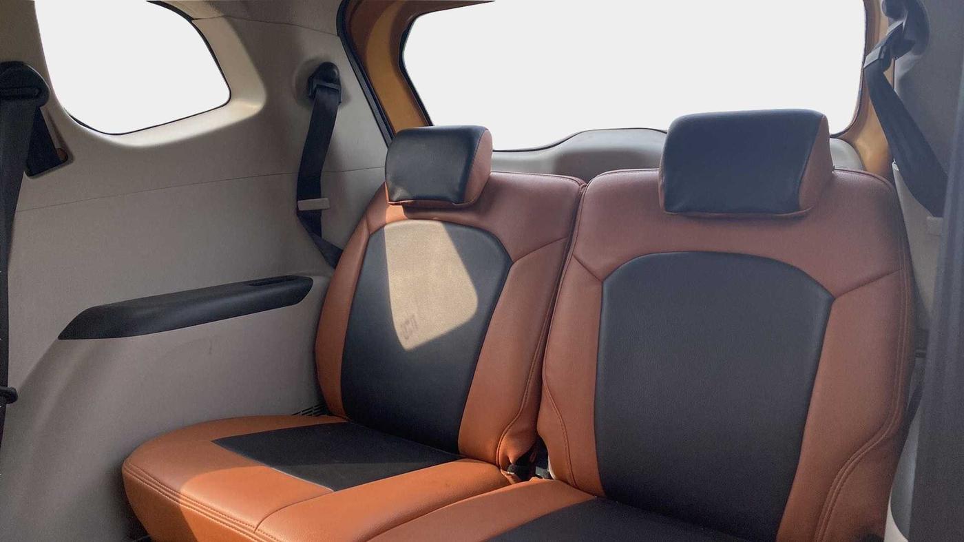 2019 Renault TRIBER RXT, Petrol, Manual, 30,542 km, Third Seat Row ( optional )