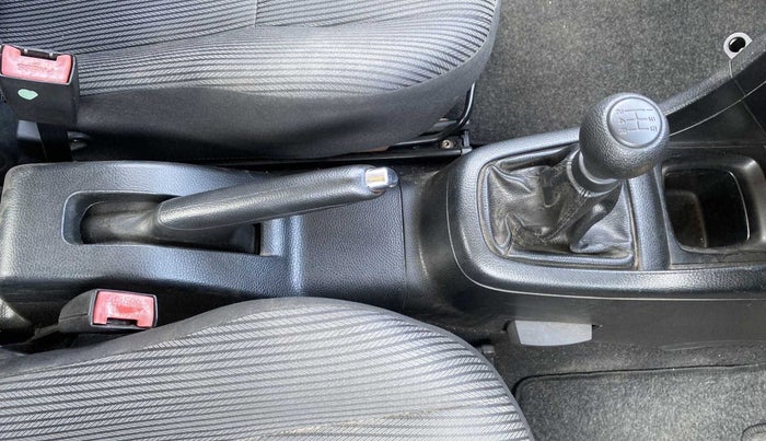 2012 Maruti Swift ZXI, Petrol, Manual, 29,117 km, Gear Lever