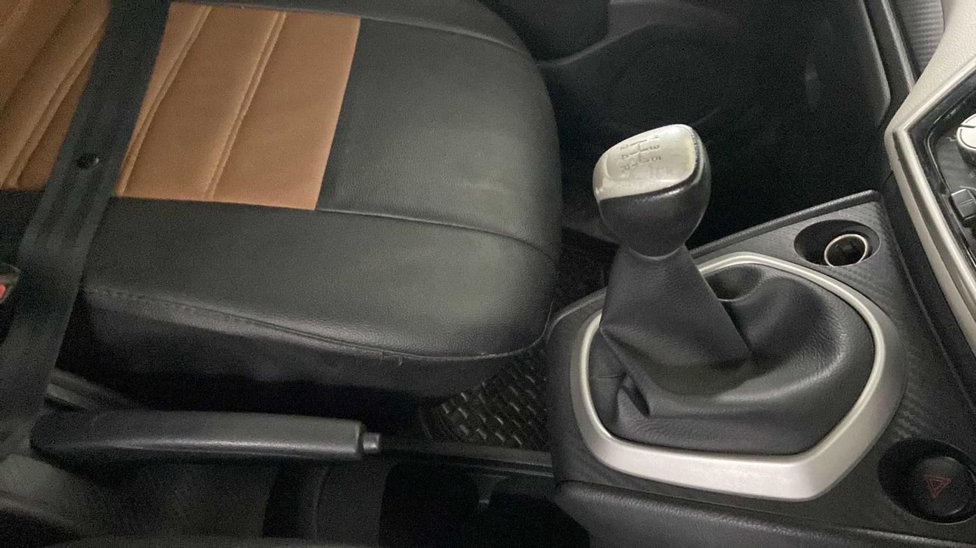 2019 Datsun Go Plus A(O), Petrol, Manual, 27,695 km, Gear Lever
