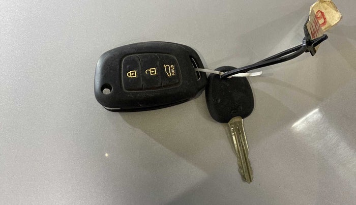 2012 Hyundai i20 MAGNA (O) 1.2, Petrol, Manual, 59,516 km, Key Close Up
