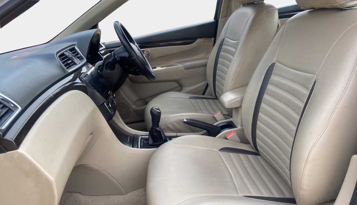 2017 Maruti Ciaz VXI+, Petrol, Manual, 59,750 km, Right Side Front Door Cabin