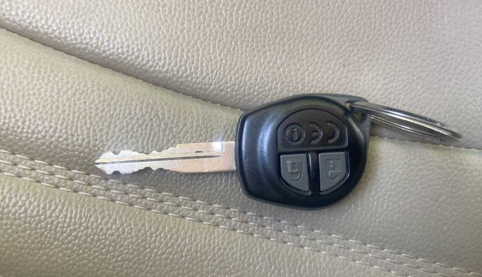 2017 Maruti Ciaz VXI+, Petrol, Manual, 59,750 km, Lock system - Dork lock functional only from remote key