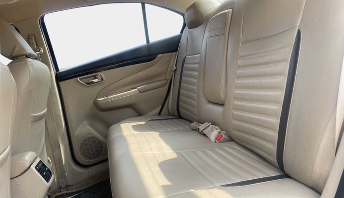 2017 Maruti Ciaz VXI+, Petrol, Manual, 59,750 km, Right Side Rear Door Cabin
