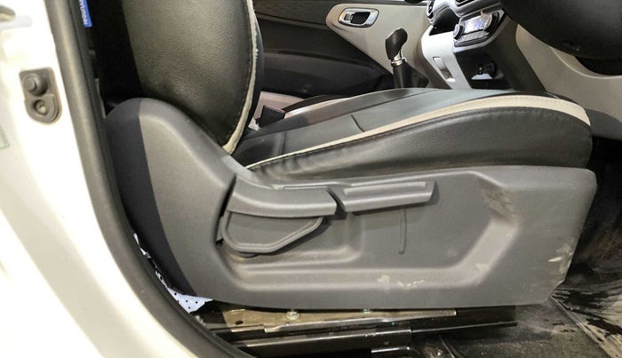 2021 Hyundai GRAND I10 NIOS SPORTZ 1.2 KAPPA VTVT CNG, CNG, Manual, 68,439 km, Driver Side Adjustment Panel