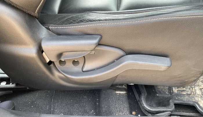 2019 Honda BR-V 1.5L I-VTEC VX, Petrol, Manual, 25,828 km, Driver Side Adjustment Panel