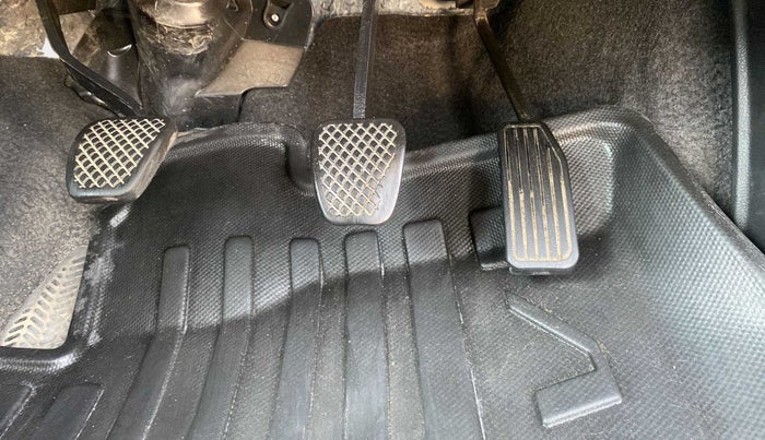 2019 Honda BR-V 1.5L I-VTEC VX, Petrol, Manual, 25,828 km, Pedals
