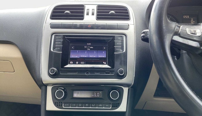 2016 Volkswagen Polo HIGHLINE1.2L, Petrol, Manual, 47,376 km, Infotainment System