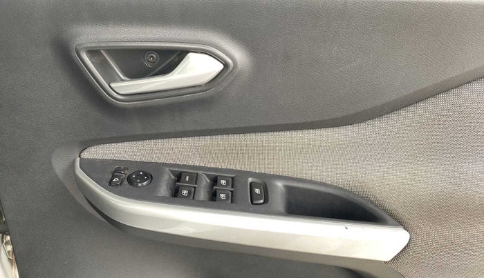 2021 Nissan MAGNITE XL TURBO CVT, Petrol, Automatic, 35,987 km, Driver Side Door Panels Control