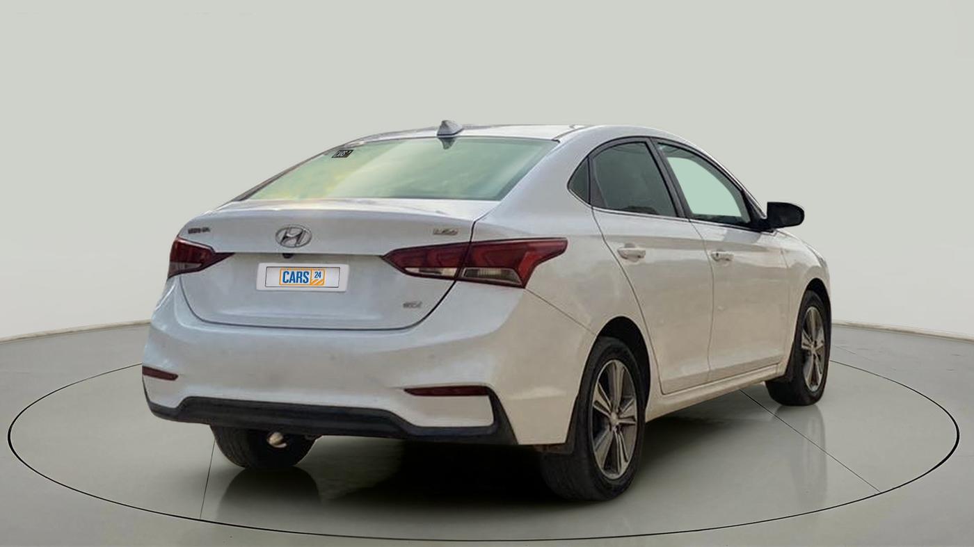 2017 Hyundai Verna 1.6 CRDI SX + AT, Diesel, Automatic, 78,820 km, Right Back Diagonal