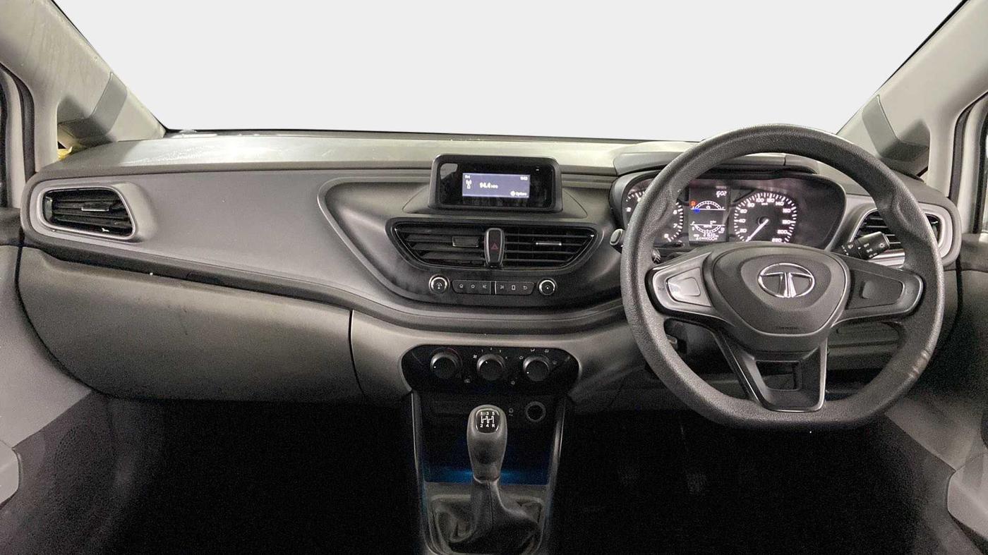2020 Tata ALTROZ XM PETROL, Petrol, Manual, 21,907 km, Dashboard