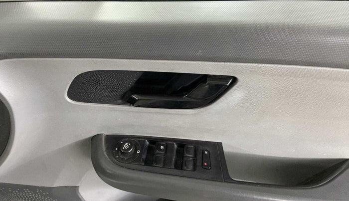 2020 Tata ALTROZ XM PETROL, Petrol, Manual, 21,907 km, Driver Side Door Panels Control