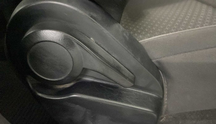 2020 Tata ALTROZ XM PETROL, Petrol, Manual, 21,907 km, Driver Side Adjustment Panel